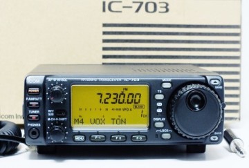 ICOM　IC-703　HFオールバンド + 50MHz　10Wトランシーバー