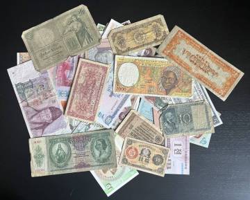 1円スタート　大量　50枚　外国紙幣　古紙幣　ドイツ　韓国　フィリピン　中部アフリカ諸国　ジャマイカ　ベルギー　ハンガリー　5805