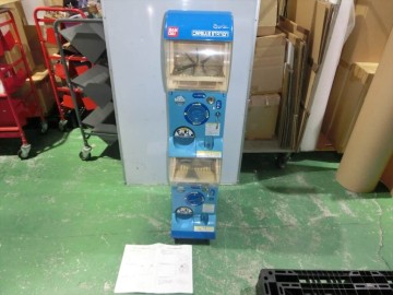 T【5せ-65】【220サイズ】バンダイ/ガシャポン カプセルステーション 筐体/ジャンク扱い/※説明書コピー・キャスター不良有り