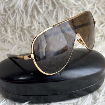 【超激レア 良品】GUCCI グッチ サングラス GG柄 ケース付 ヴィンテージ ゴールドフレーム ブラウン系