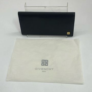 ② 【美品】GIVENCHY ジバンシー　 レザー 長財布