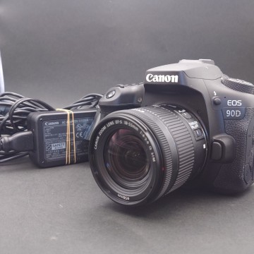 Canon EOS 90D EF-S 18-55mm f4-5.6 IS STM 動作OK 現状販売品