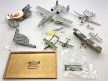 スケール プラモデル 完成品 まとめて 破損あり 現状渡し 飛行機 バイク 戦闘機 他/ジャンク [50-3174]
