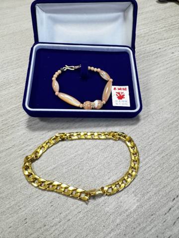 K18 ブレスレット 刻印あり 珊瑚 本珊瑚 箱付き 遺品整理 金 ゴールド