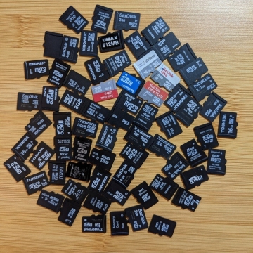 microSDカード70個 まとめセット現状品 未フォーマット ガラケー スマホ デジカメ マイクロSDカード