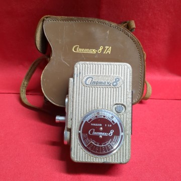 Cinemax-8 NIKKOR 1:1.9 8ミリシネフイルムカメラ 8mm フィルムカメラ 撮影機