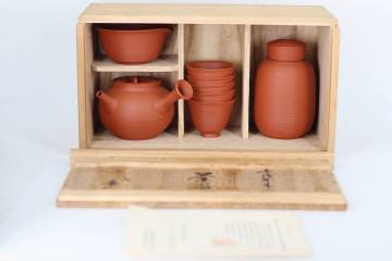 人間国宝　【三代 山田 常山】　朱泥茶器　共箱　共布　急須　茶器セット