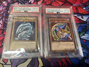 遊戯王 青眼の白龍　ブラックマジシャンガール ミレニアムレア　PSA10 希少品　2枚セット　他多数出品中