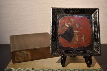【GE】Y279【コレクター所蔵品】時代 螺鈿盆/中国美術 日本 青貝 漆器 漆芸 角盆 四方皿 骨董品 時代品 美術品 古美術品
