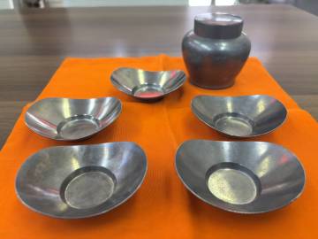 煎茶道具 錫 錫製 金属工芸 銘入 / 茶托 茶たく 栄祥堂造 5客 /茶壷（訳あり）乾茂號造