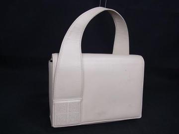 1円 GIVENCHY ジバンシィ レザー ワンハンドル ハンドバッグ ミニバッグ レディース アイボリー系 BN4063