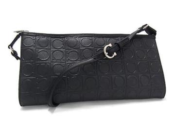 1円 ■新品同様■ Salvatore Ferragamo フェラガモ AUー21 4915 ガンチーニ レザー ハンドバッグ ショルダーバッグ ブラック系 FS3317