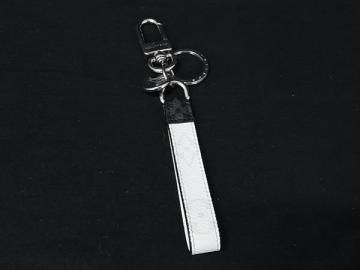 1円 ■美品■ LOUIS VUITTON ルイヴィトン M64168 モノグラム ポルトクレ ドラゴンヌ キーホルダー キーリング ホワイト系 FS2008