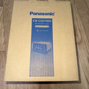 新品未開封　パナソニック Panasonic CN-CE01WD Strada ストラーダ カーナビ 7V型 HD液晶 2DIN 200㎜ワイド　1円出品