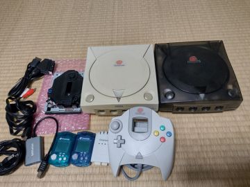 ★セガドリームキャスト 本体2台 GDEMU搭載 純正コントローラー メモリーカード付き★