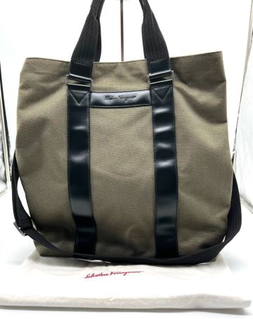 極美品 サルバトーレフェラガモ Salvatore Ferragamo トートバッグ メンズ 大容量 ３室 カーキ A４ PC キャンバス レザー 2way 肩掛け