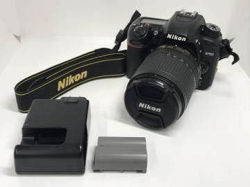 【通電確認済み】Nikon ニコン デジタル一眼レフカメラ D7500 レンズ AF-S NIKKOR 18-140mm 1:3.5-5.6G ED DX VR カメラ 光学機器 撮影