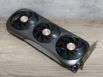 NVIDIA ZOTAC GAMING GeForce RTX4080 16GB TRINITY 【グラフィックボード】
