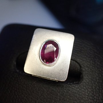 F4073 一発ウリキリ！美しい大粒ルビー１．２４５ct 最高級Pt900無垢ペンダントトップ 重量5.72g 12.60x14.44mm