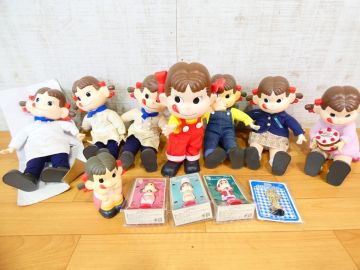 (S)(KO-40)ジャンク 不二家 ノベルティグッズ ペコちゃん人形 12点セット まとめて 約2㎏弱 おすわり/貯金箱/ミニ首ふりなど ＠100(7)
