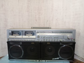 必見!!　希少　 SHARP　 シャープ　 GF-909　ラジカセ　 SEARCHER-W 大型ラジカセ　ダブルカセット　ラジオカセットレコーダー　ジャンク