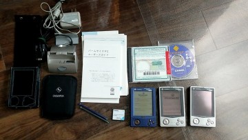 ゆうパック送料著払い送付のみ　CASIO E-65,E-500電源入りました予備機E-500,1臺付き
