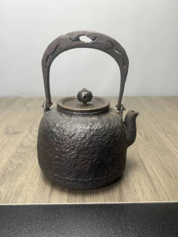 明月昌晴鉄瓶