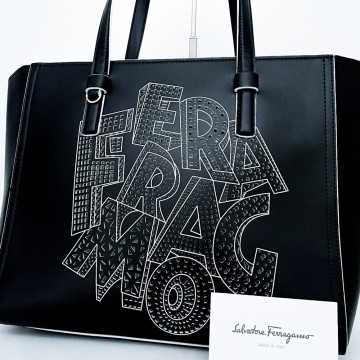 1円■新品同様■型崩れ無し■超希少デザイン■最大サイズ■Ferragamo フェラガモ トートバッグ ビジネス 大容量 A4 メンズ レザー ブラック