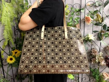 ●超美品●Salvatore Ferragamo フェラガモ●ガンチーニ●総柄●クリア●トート バッグ●ブラウン系●シルバー金具●ポーチ付●A4●Js59392