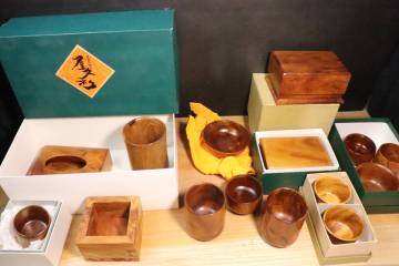 屋久杉　いろいろ15点極上セット　　　酒器　銘木　泡杢　虎　自然木　無垢　ぐい呑　徳利　盃　杯　世界遺産　升　泡瘤　和モダン　