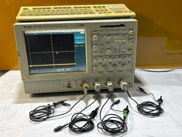 【1円スタート！】Tektronix テクトロニクス オシロスコープ TDS5034B Digital Phosphor Oscilloscope /P5050 ※通電確認のみ