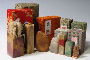 【英】B204 時(shí)代 田黃等印材一式 中國(guó)美術(shù) 朝鮮 韓國(guó) 書(shū)道具 文房具 印鑑 田黃石 石彫 彫刻 骨董品 美術(shù)品 古美術(shù) 時(shí)代品 hb