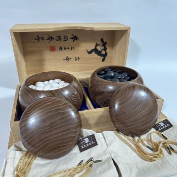 本因坊秀芳在 石田芳夫、日本棋院九段 美麗品日本特産蛤碁石37號10.4-10.6 mm 那智黑10.6-10.8 mm 囲碁 碁笥 本蛤碁石