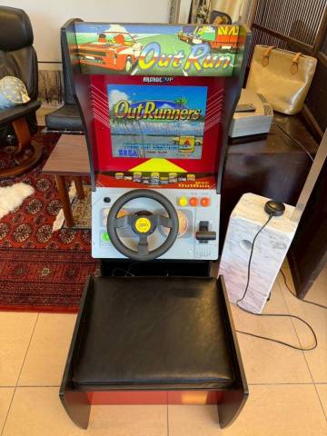 【中古品】直接引き取り Arcade1Up OutRun アーケードゲーム レーシングゲーム 筐體 5種ゲーム収録 通電動作確認済み 