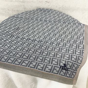 【美品★贅沢品の極み】FENDI フェンデ?！ˉ膝螗痢ˉ攻`フ　ズッカ　ロゴ　総柄　グレー　ネイビー　刺繍