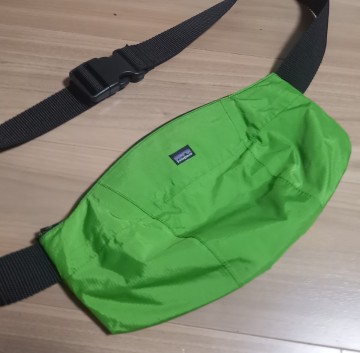 激レア!パタゴニアPatagoniaショルダーバッグUSA製 ボディバッグ ウエストバッグ ビンテージ 検)スーパーアルパインMARSダスパーカーporter