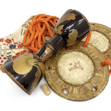 時(shí)代物 鼓 大鼓 蕪 かぶ 金蒔絵 重義 大皮 和楽器 和太鼓 雅楽 能楽 古美術(shù) alp依頼川