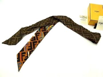 1円 ■美品■ FENDI フェンディ ズッカ柄 ラッピー シルク100% ツイリー リボンスカーフ レディース ブラウン系 FS4568