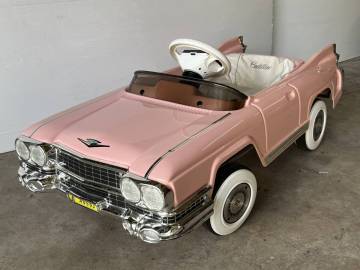 広島市引取りOK　トシマ製 乗用可 キャデラックエルドラドペダルカー レトロ インテリアディスプレイレア足漕ぎ遊具玩 