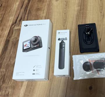 美品 DJI Osmo Action 5 Pro アドベンチャーコンボ + MINI EXTENSION ROD