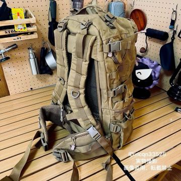 アウトドア用 超高品質(zhì) 大型 50L バックパック リュックサックミリタリー 大容量 多機能防水 サバゲー裝備 キャンプ 野外登山 31×20×55cm