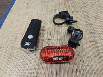 ■ 【 発送限定 】 1円スタート!! ■ CATEYE VOLT200 + AUTO OMNI3 キャットアイ ライト+テールライト 送料430円!! 同梱発送承中!!