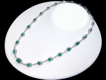 1円～【ジュエリー極】極上品 超豪華！上質天然エメラルド8.48ct＆ダイヤモンド4.84ct 超高級K18WGネックレス k685Sitkzml【送料無料】