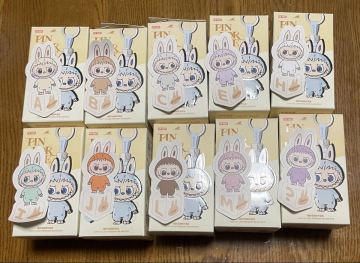 ラブブ THE MONSTER PIN FORLOVE 10個セット　色を確認するために開封しました。正規品