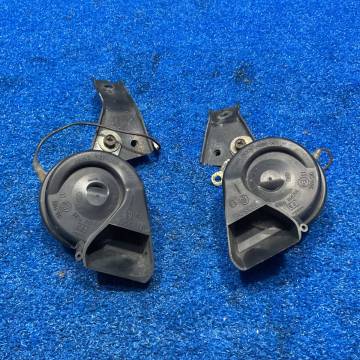 [AK-0030796][H1-14] H16 マツダ ロードスター NB NB8C 限定車 後期 ターボ 6MT　『　BOSCH ボッシュ ホーン　』　626666