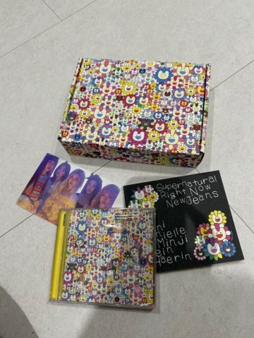 MURAKAMI TAKASHI X NewJeans Supernatural アルバムボックスセット