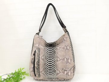 ◆超美品◆JRA 認定◆パイソン 本 ヘビ 革◆2way ショルダー バッグ リュック サック バックパック◆グレージュ SV金具◆日本製◆N10480