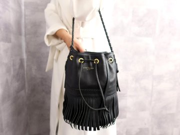 ●超美品●J&M DAVIDSON デヴィッドソン●カーニバル●フリンジ●カーフ レザー 本革●2way 巾着 ショルダー バッグ●黒●G金具●Js61624