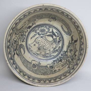 「都内コレクター所蔵品」ベトナム（越南）時代古陶　安南染付鰐魚花魚紋大鉢　安南焼　東南アジア古陶器　lot:11716