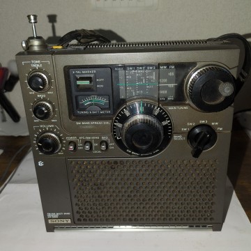 SONY スカイセンサーICF5900後期型、感度良好